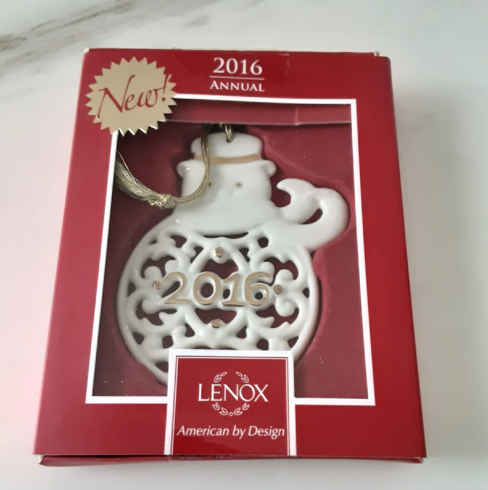 LENOX 2016 Annual Snowman Ornament - NIB